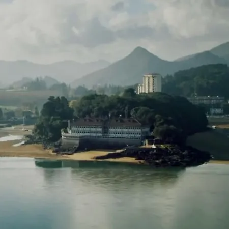 Ikialde アパート *